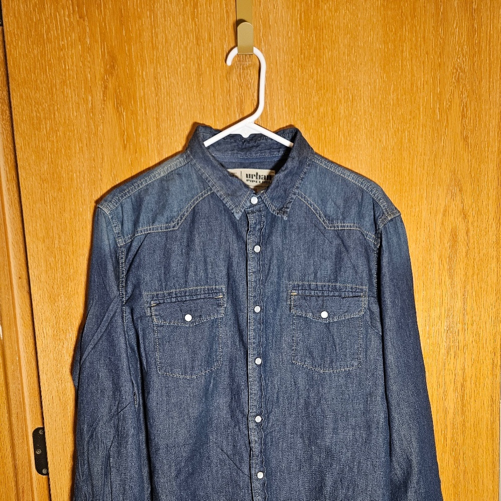 Urban Pipeline Chambray Shirt Men's Size L Dark Blue Good
